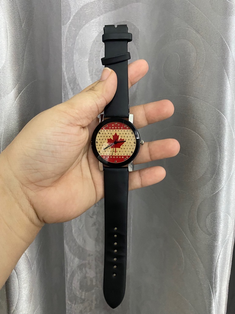 Thanh lý Đồng Hồ đeo tay thời trang lá Phong (ko kèm pin, 1 số cái dây hơi ố, khách mua về lau dùm em) [BH: None] / pktn sale