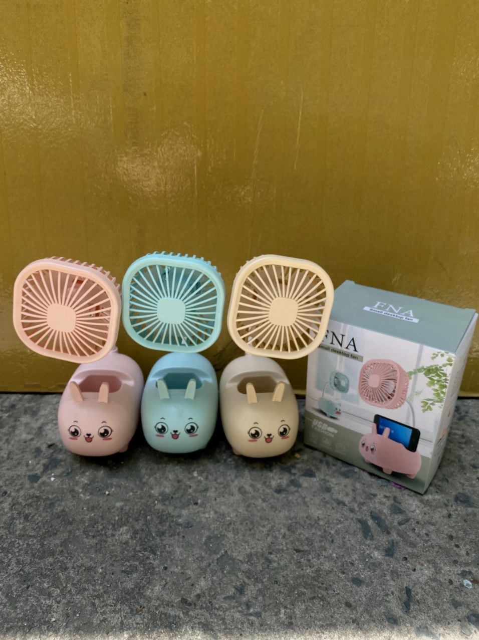 Quạt giá đỡ điện thoại 3316 pin sạc {MÀU NGẪU NHIÊN} [BH 3 tháng] / pktn sale