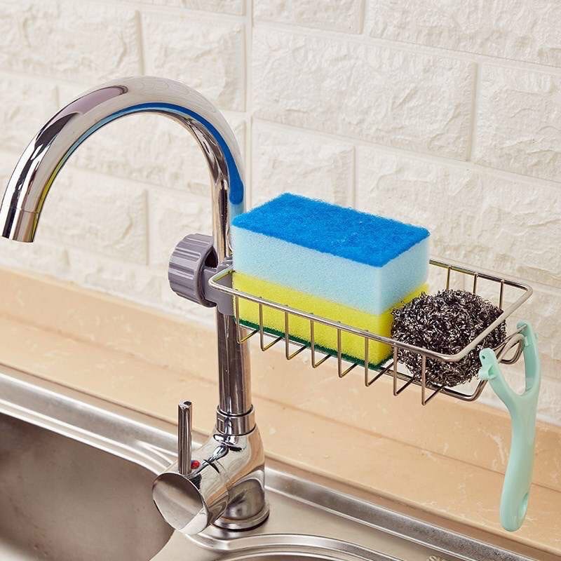 Khay inox gắn vòi nước bồn rửa chén làm kệ đựng đồ vật tiện lợi