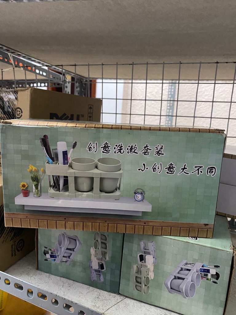 Kệ nhựa đựng bàn Chải, kem đánh răng kèm 2 cốc đựng nước [BH: None] / pktn sale