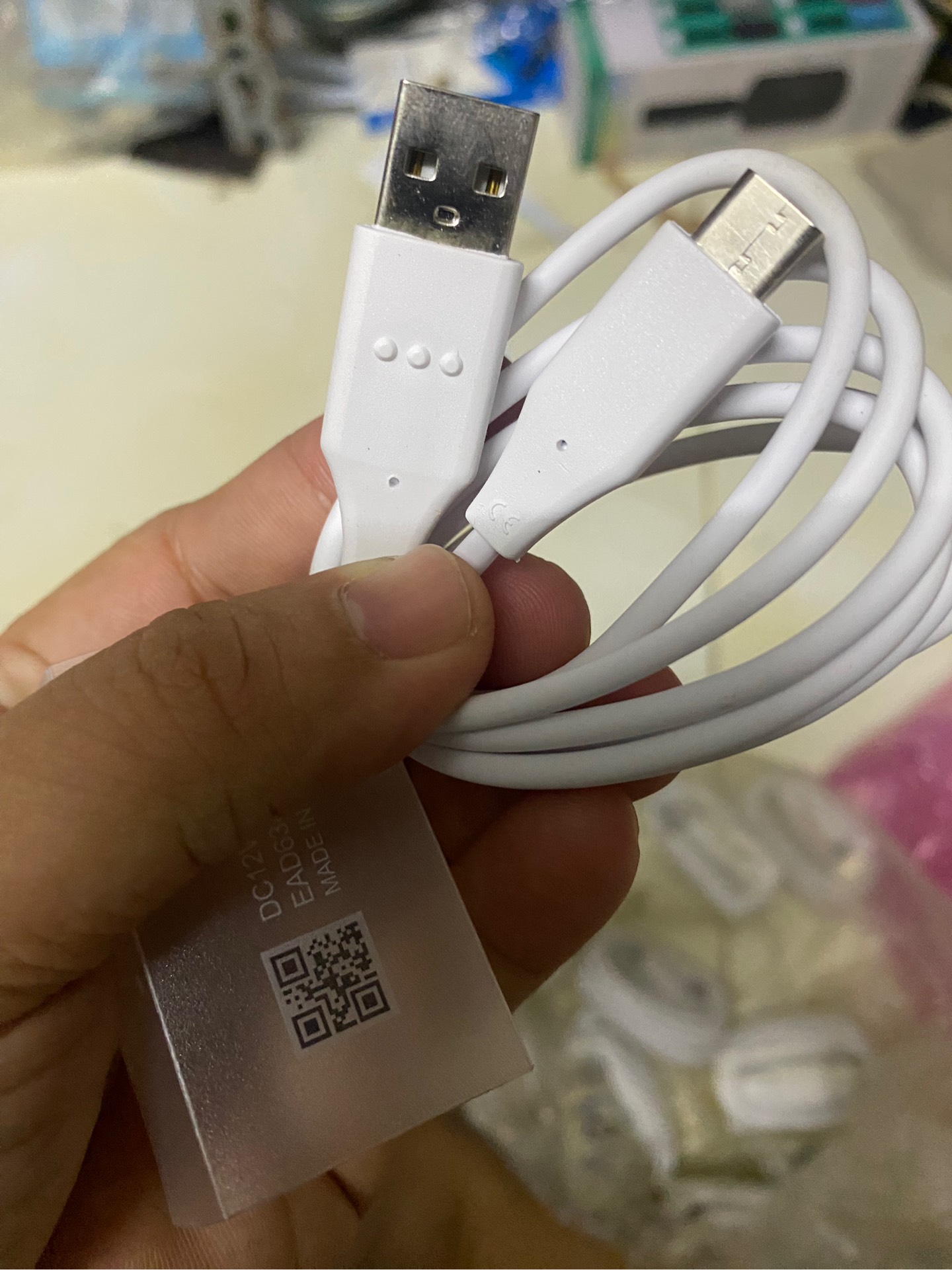 Xả lỗ- Cáp sạc Type c (usbA ra Type C) 1m zin (LG) DC12WK-G