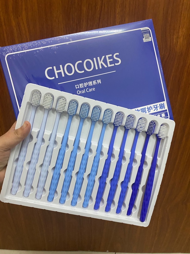 Set 12 bàn chải đánh răng Chocoikes Oral Care full box