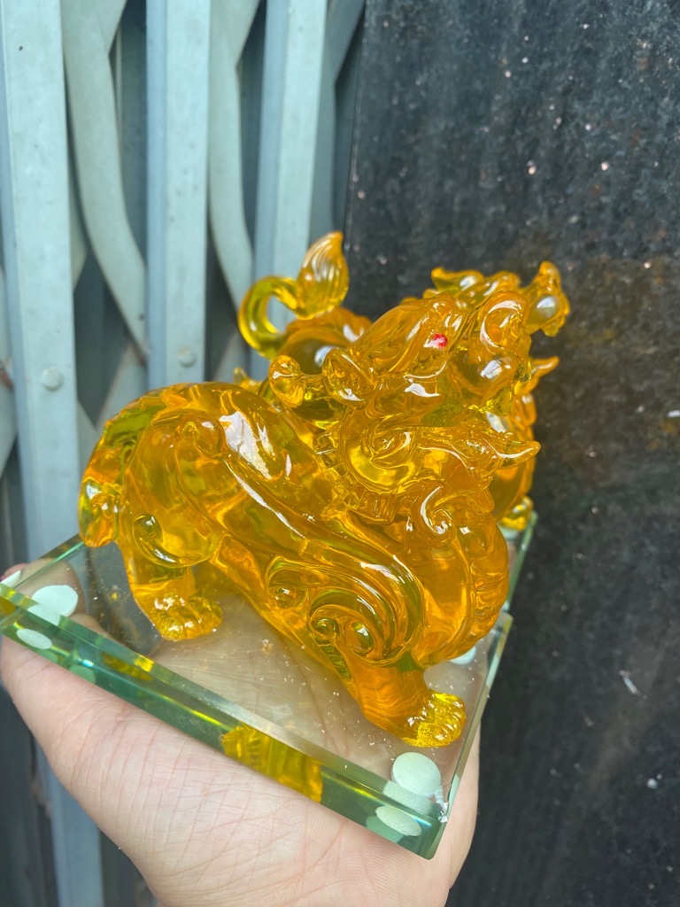 Cặp tỳ hưu phong thủy màu vàng chiêu tài lộc, trưng bàn thờ, bàn làm việc, decor