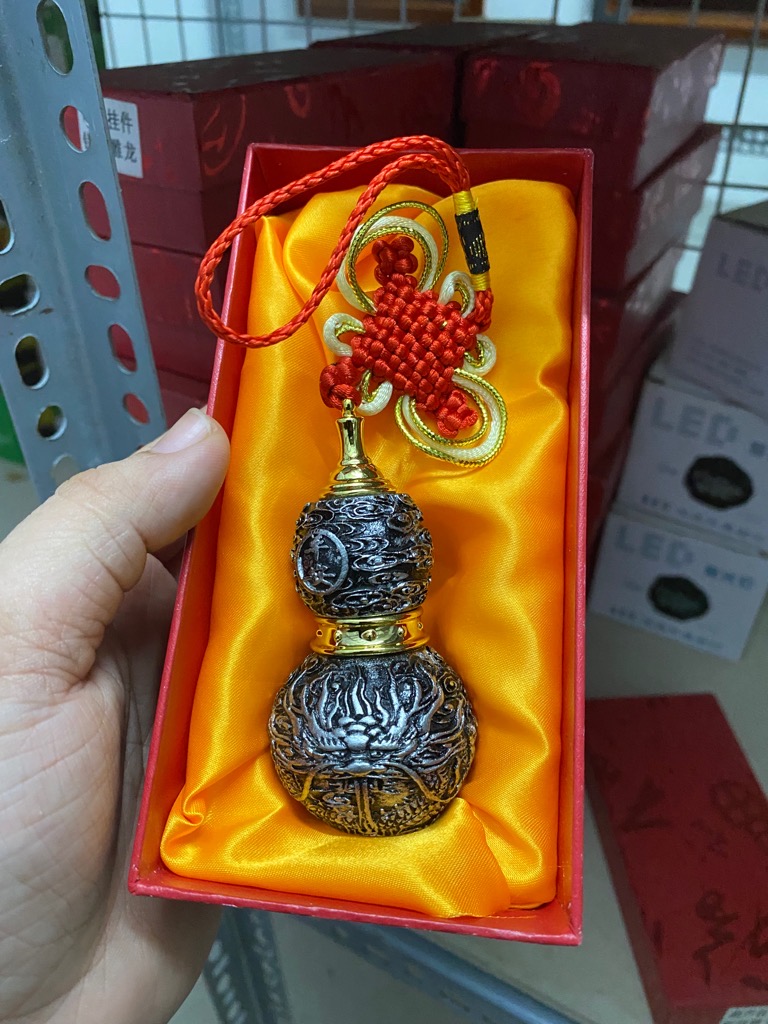 Bật lửa diêm xăng MÀU ĐỒNG hoạ tiết Rồng điêu khắc hình quả hồ lô phong thuỷ may mắn fullbox (hộp mới hoặc cũ tuỳ lô) [BH: None] / pktn sale