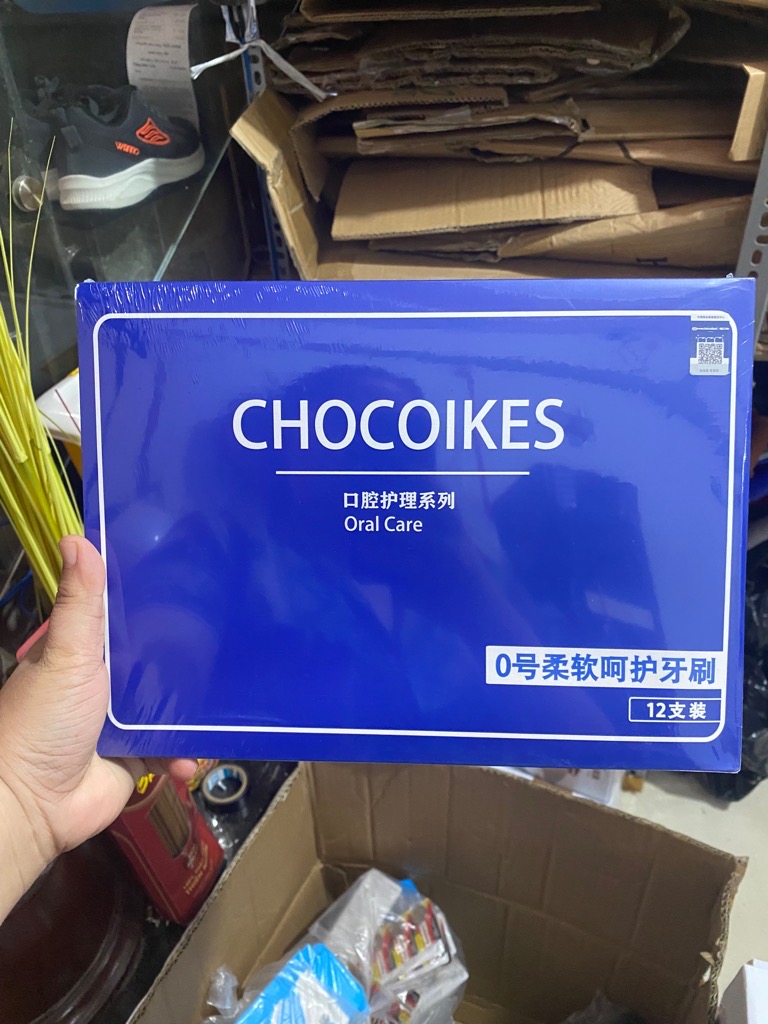 Set 12 bàn chải đánh răng Chocoikes Oral Care full box