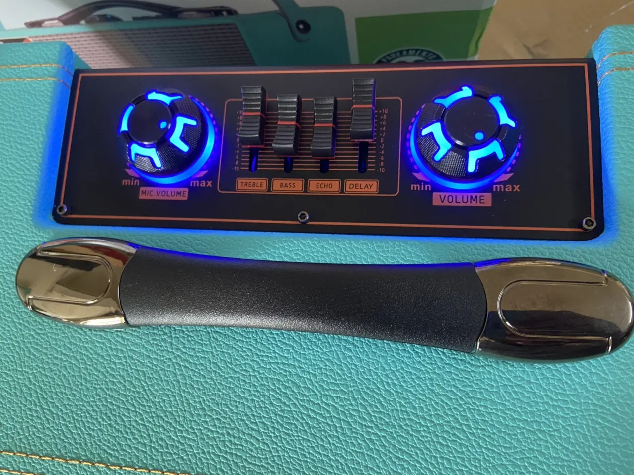 Loa BMB B-V6 bluetooth karaoke xách tay 40w kèm 2 micro không dây [BH 1 năm]