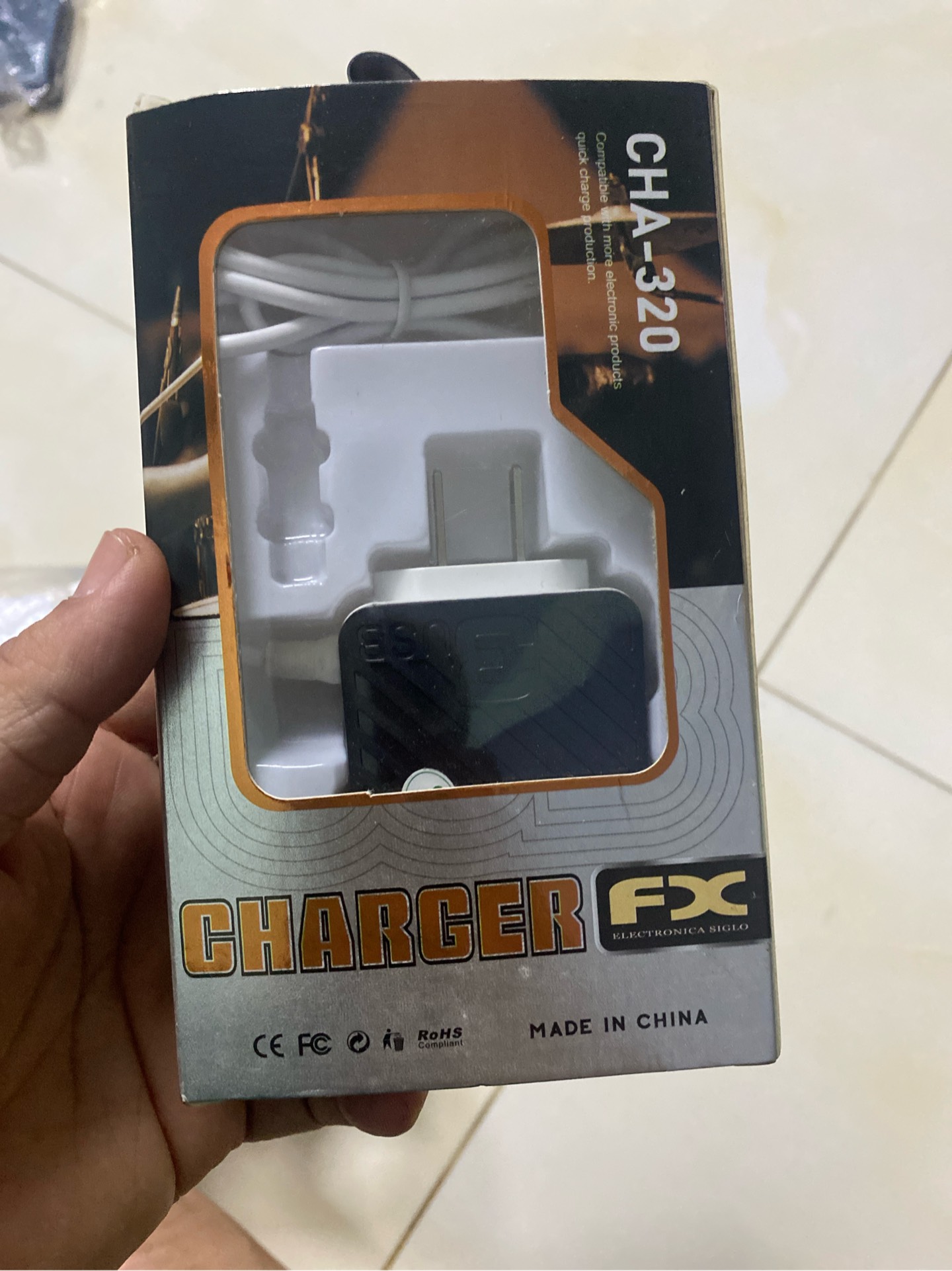 Bộ sạc liền dây Micro CHA320 (kèm 3 cổng usbA) xả kho hộp cũ