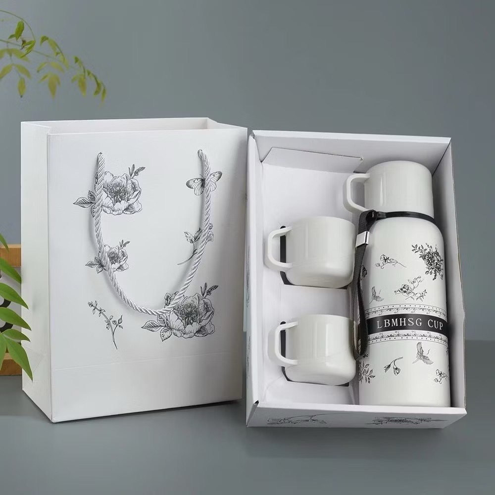 Hộp quà tặng bình giữ nhiệt 600ml kèm 3 ly hình Hoa sang trọng phối đen trắng [BH: NONE]