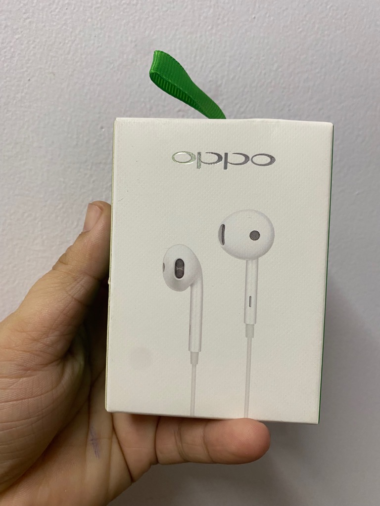 Tai nghe có dây 3.5 Oppo Zin hộp vuông trắng xanh có móc treo [BH 3 tháng] / pktn sale
