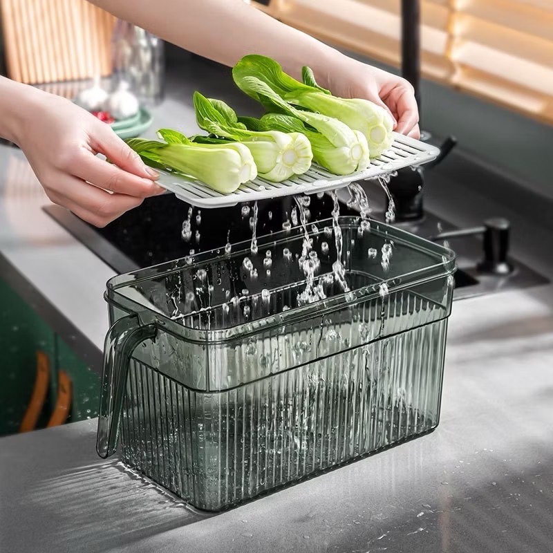 Hộp nhựa đựng đồ tủ lạnh có tay cầm, đáy hộp tách nước tiện lợi [BH: None]