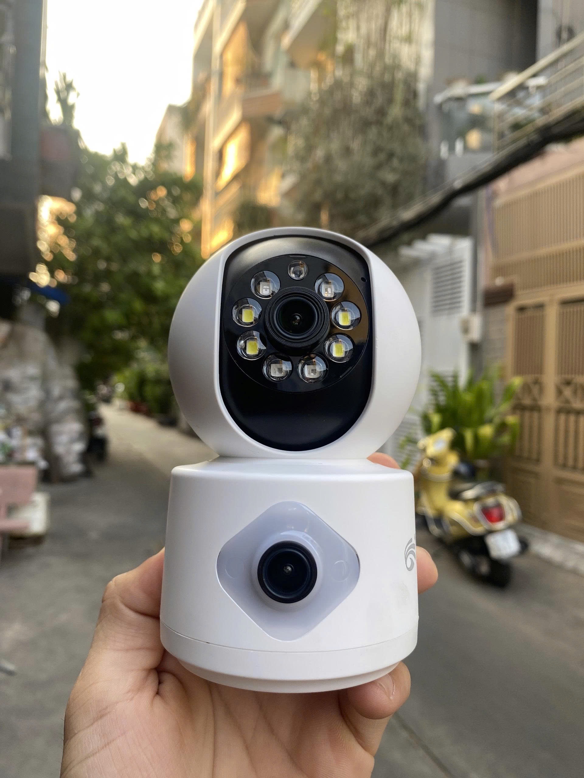 Camera IP Wifi Yoosee 2304 2 mắt (hộp xanh dương) 8.0MPX 1080P siêu nét (hiện 2 màn hình 2 mắt cùng lúc) ban đêm có màu chính hãng [BH 6 tháng]