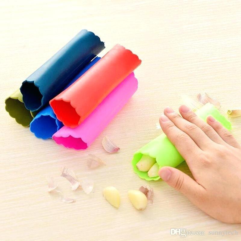 Dụng cụ bóc vỏ tỏi siêu nhanh kiêm nhấc nồi đa năng