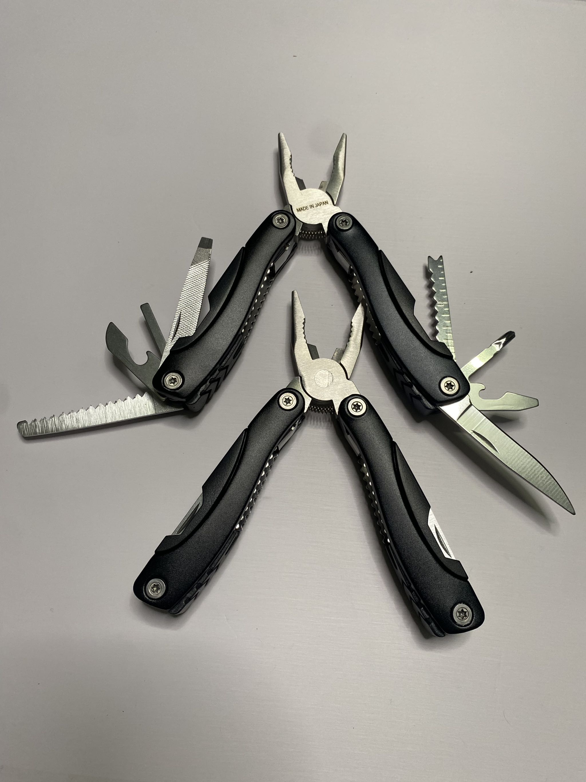 Kìm đa năng 9 chức năng lớn gấp gọn, loại 1 xịn có khắc chữ Made in Japan đi phượt, đi du lịch tiện lợi