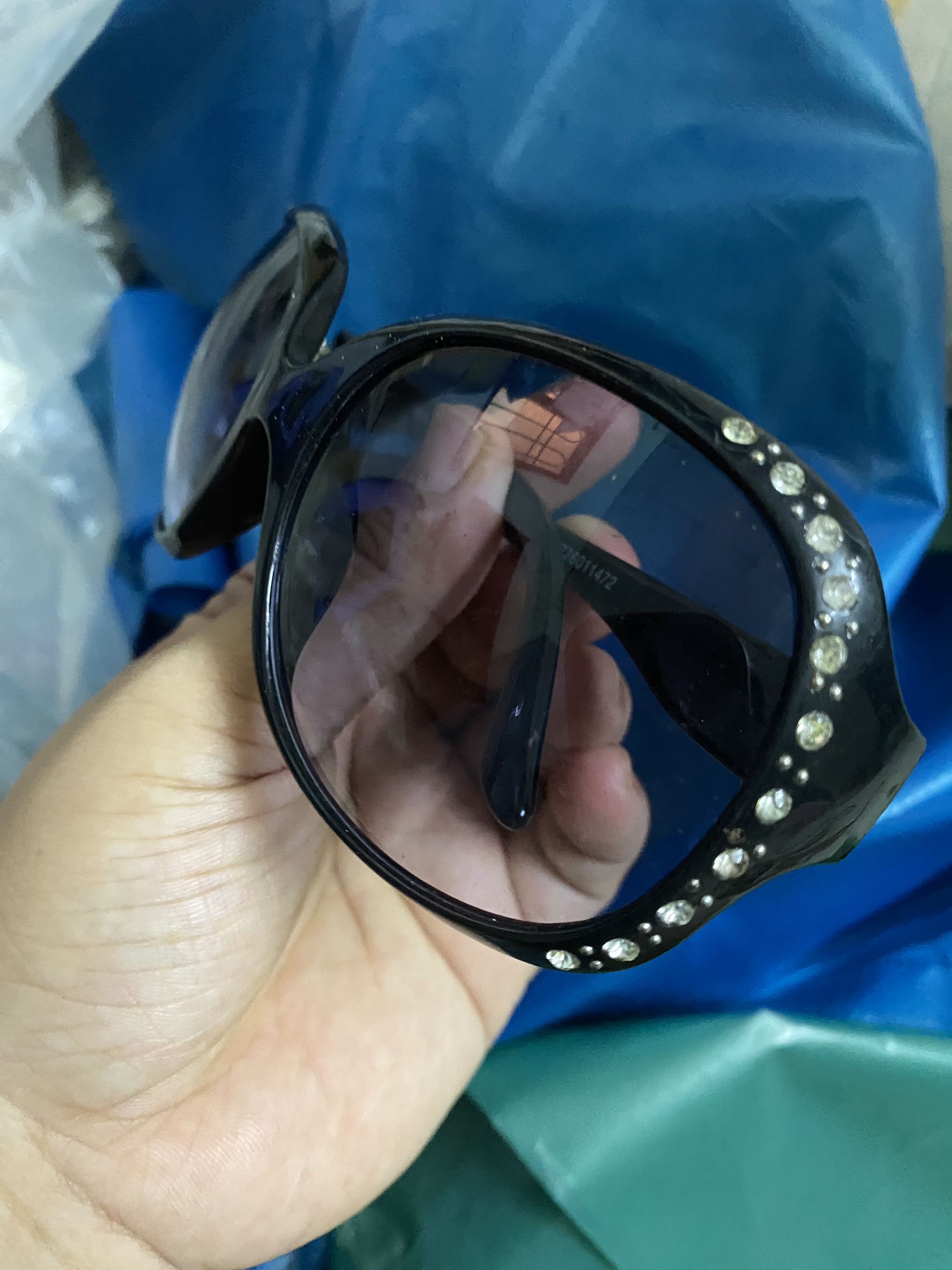 Thanh lý kính mát, kính chống bụi cho nữ đính đá sang xịn tray [BH: None] / pktn sale
