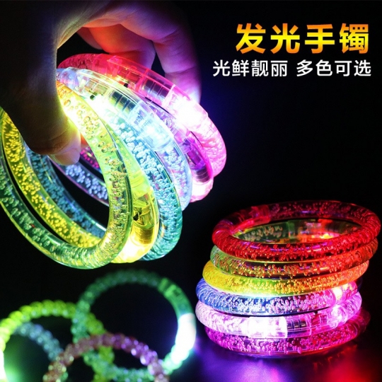 Vòng tay dạ quang đèn led phát sáng cho bé / pktn sale [bh: none]