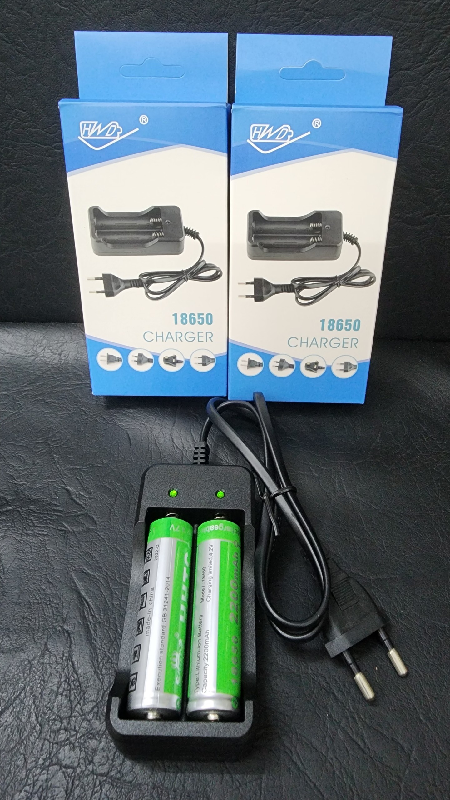 Bộ sạc 2 pin loa pháp tròn 18650 full box dùng nguồn 110-220v dùng sạc cho 2 viên pin loại 3.7v hoặc pin tiểu (BH 1 tháng)