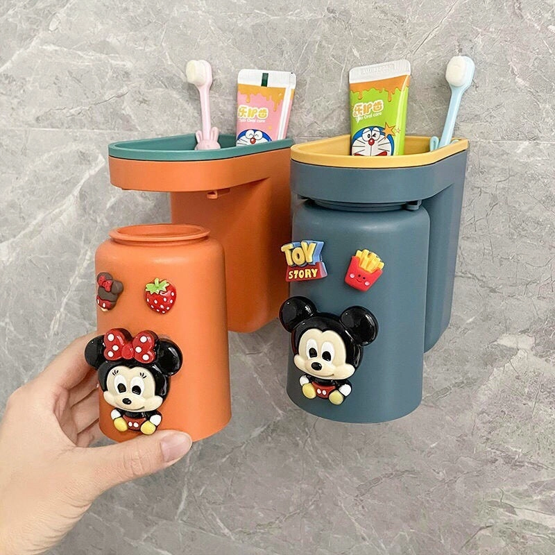 Giá đỡ bàn chải MICKEY TOY kèm cốc đánh răng dán tường có sticker siêu đẹp cho phòng tắm [BH: NONE]