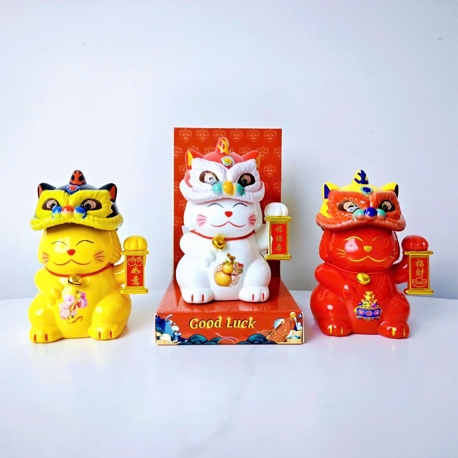 Tượng mèo THẦN TÀI may mắn đội mũ lân