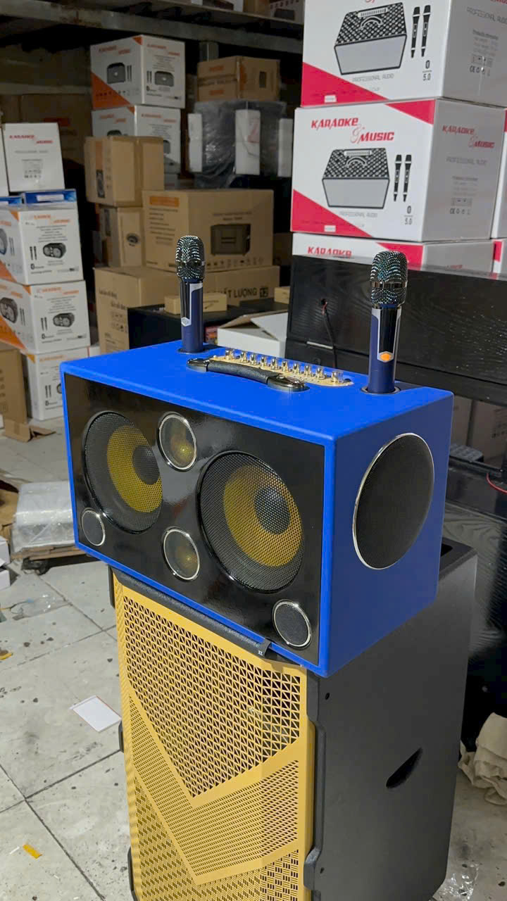 Loa bluetooth karaoke SOUNDBOX J9 bọc da cao cấp  có cổng live OTG kèm 2 micro siêu hay [BH 1 Năm]