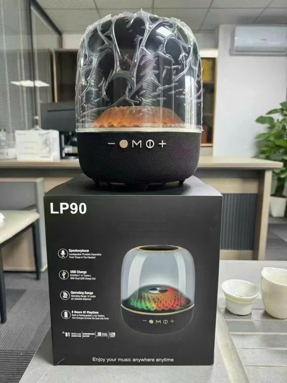 Loa bluetooth LP90 vỏ trong suốt kèm đèn led RGB cao cấp [BH 6 Tháng]6l8