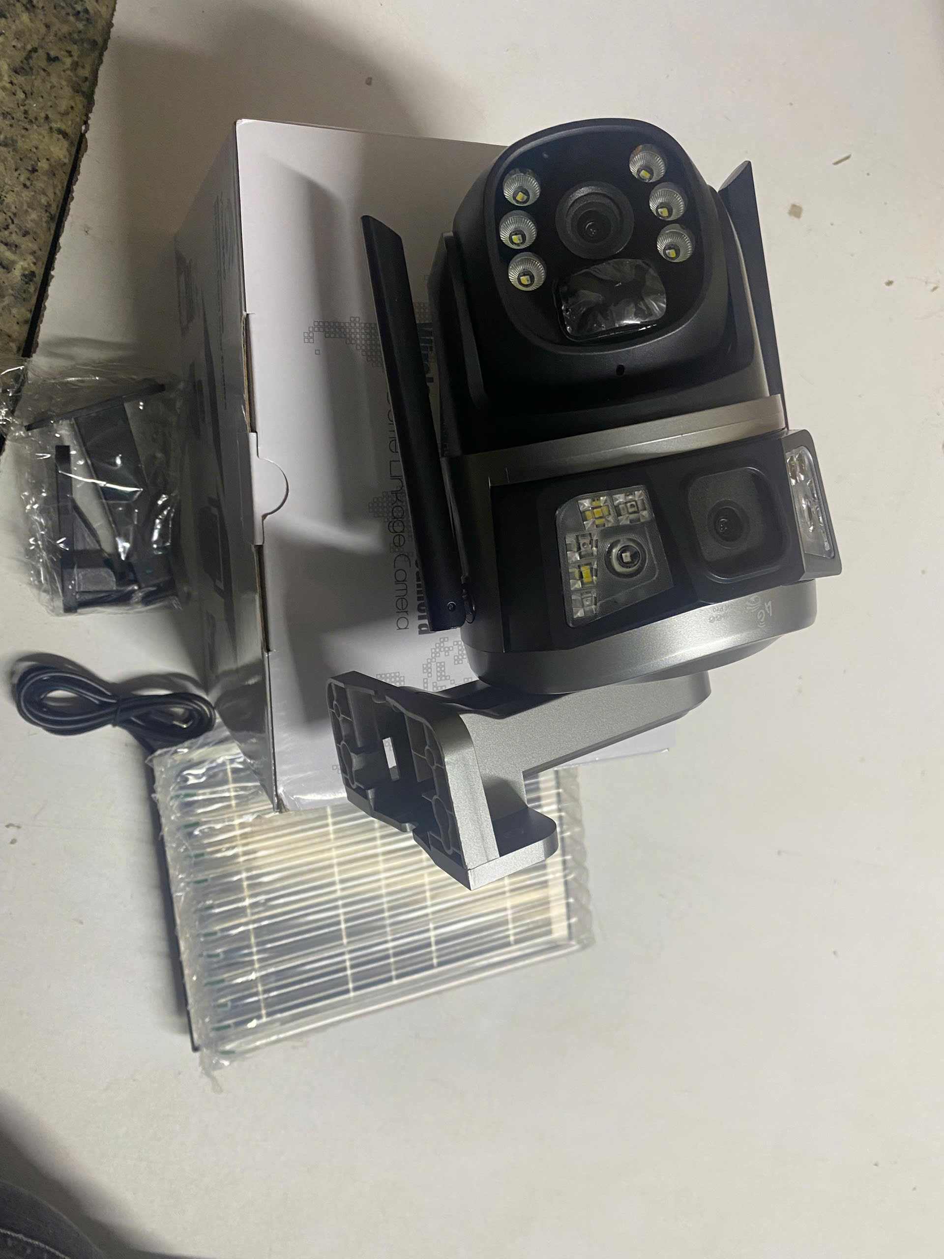 Camera 4G năng lượng mặt trời YOOSEE YS200 cam 2 mắt xoay 360 độ siêu tiện lợi