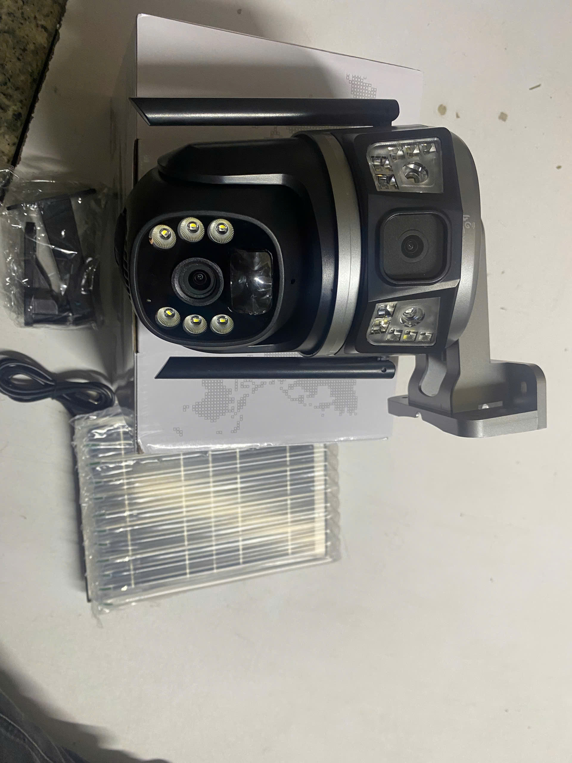 Camera 4G năng lượng mặt trời YOOSEE YS200 cam 2 mắt xoay 360 độ siêu tiện lợi