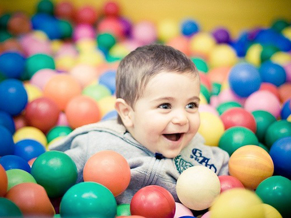 Tiêu chí lựa chọn đồ chơi phát triển trí tuệ cho bé 2 tuổi