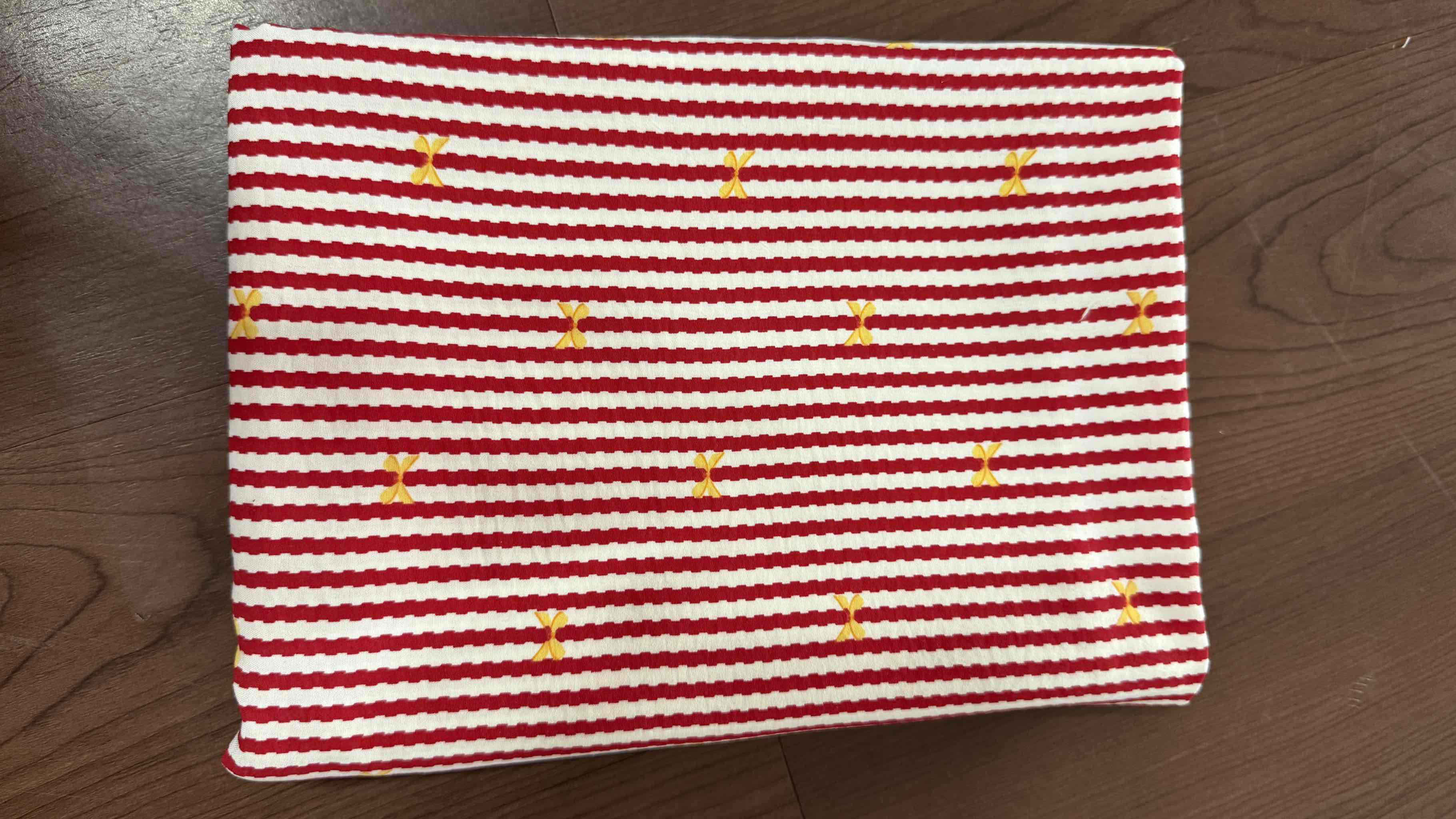 Vải Cotton hàn (đũi lạnh) in hoa, hình cute - may bộ, đầm, handmade, decor (dài 1m, khổ 1m6, vải cắt liền)