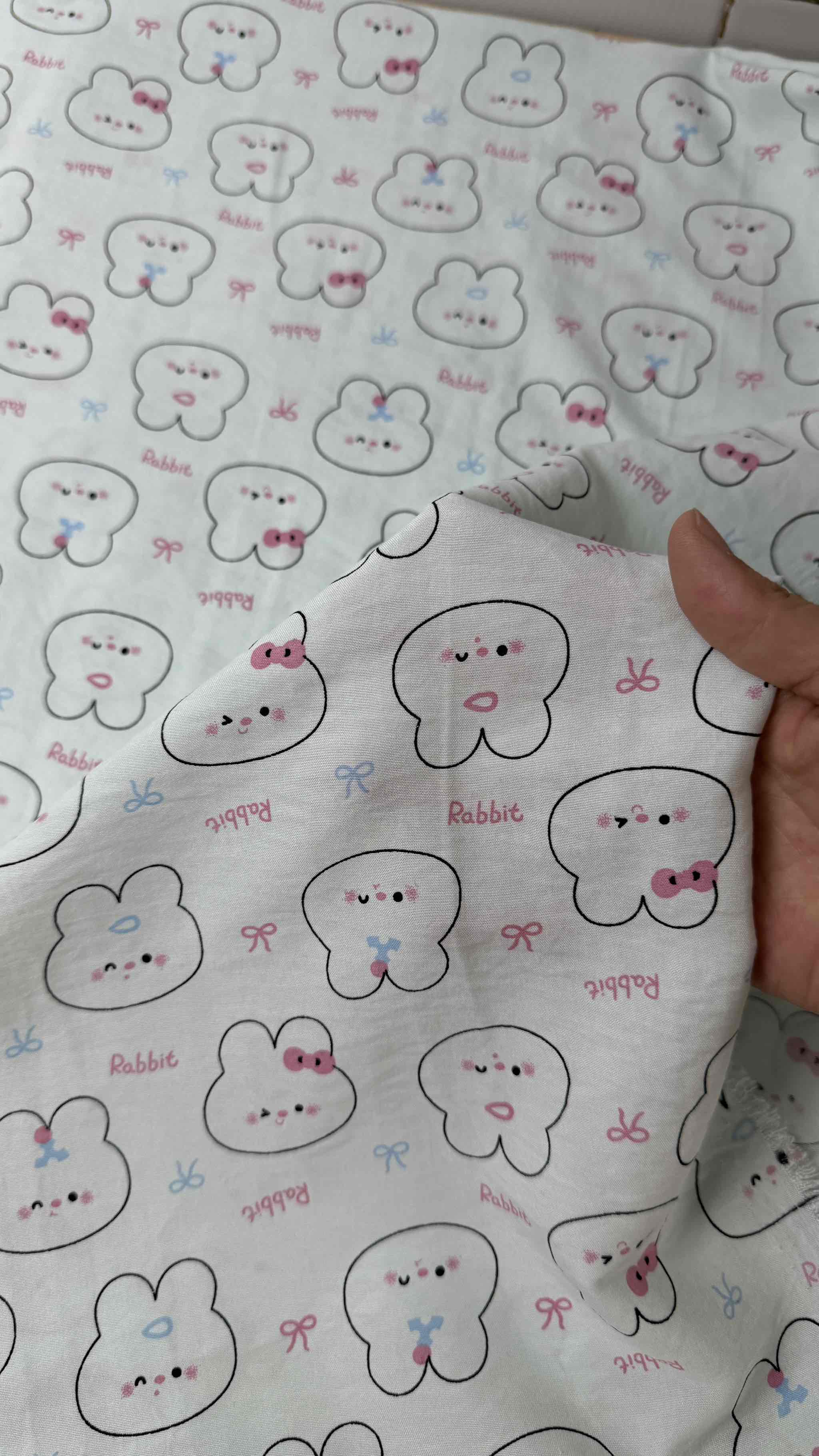 Vải Cotton hàn (đũi lạnh) in hoa, hình cute - may bộ, đầm, handmade, decor (dài 1m, khổ 1m6, vải cắt liền)
