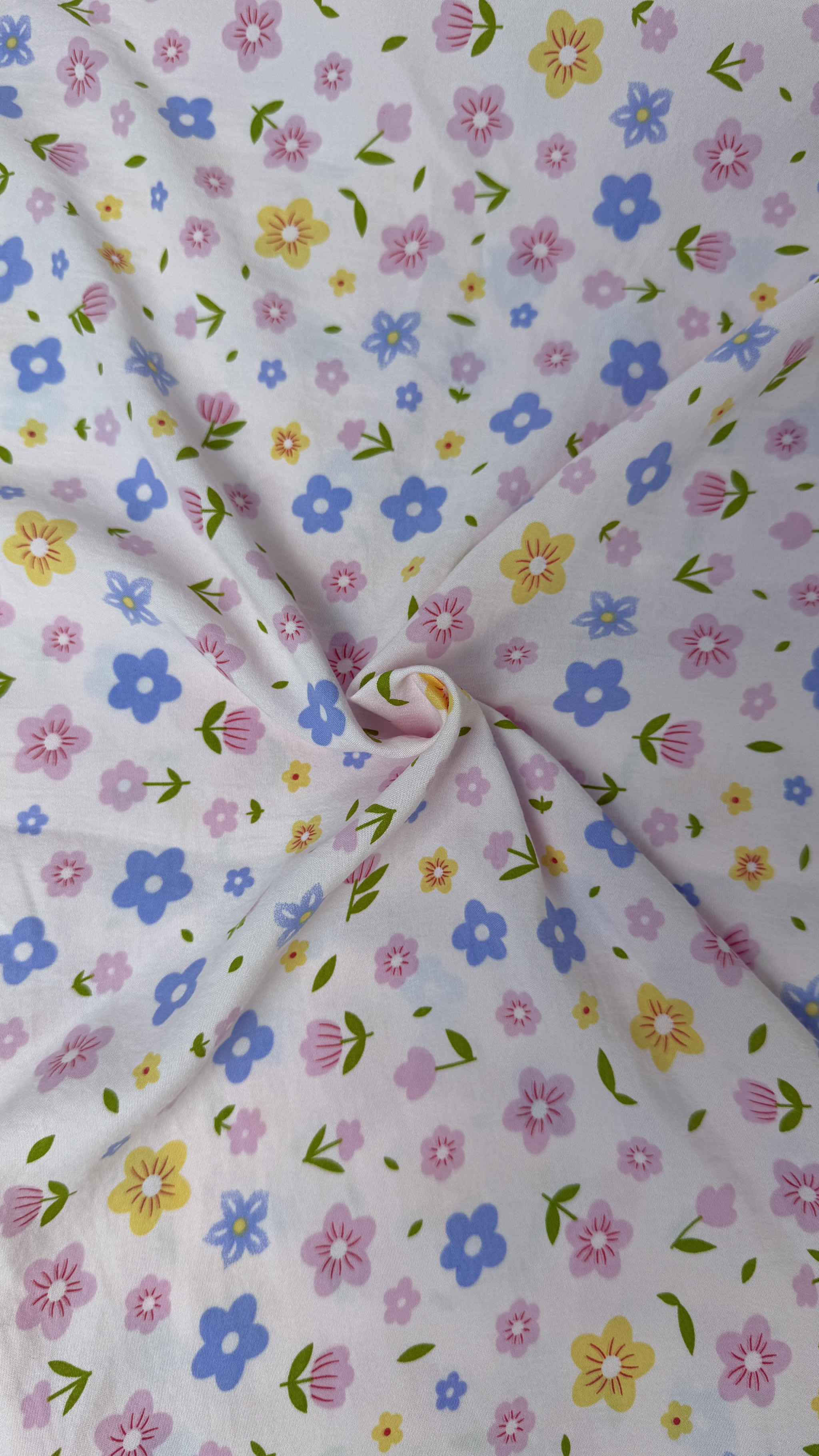 Vải Cotton hàn (đũi lạnh) in hoa, hình cute - may bộ, đầm, handmade, decor (dài 1m, khổ 1m6, vải cắt liền)