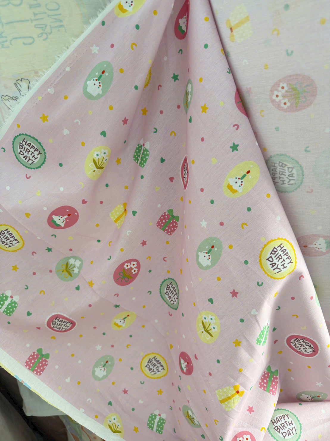 Vải Thô cotton - họa tiết sinh nhật, birthday, trang trí, quần áo, DIY (dài 1m, khổ 1.45m, vải cắt liền)
