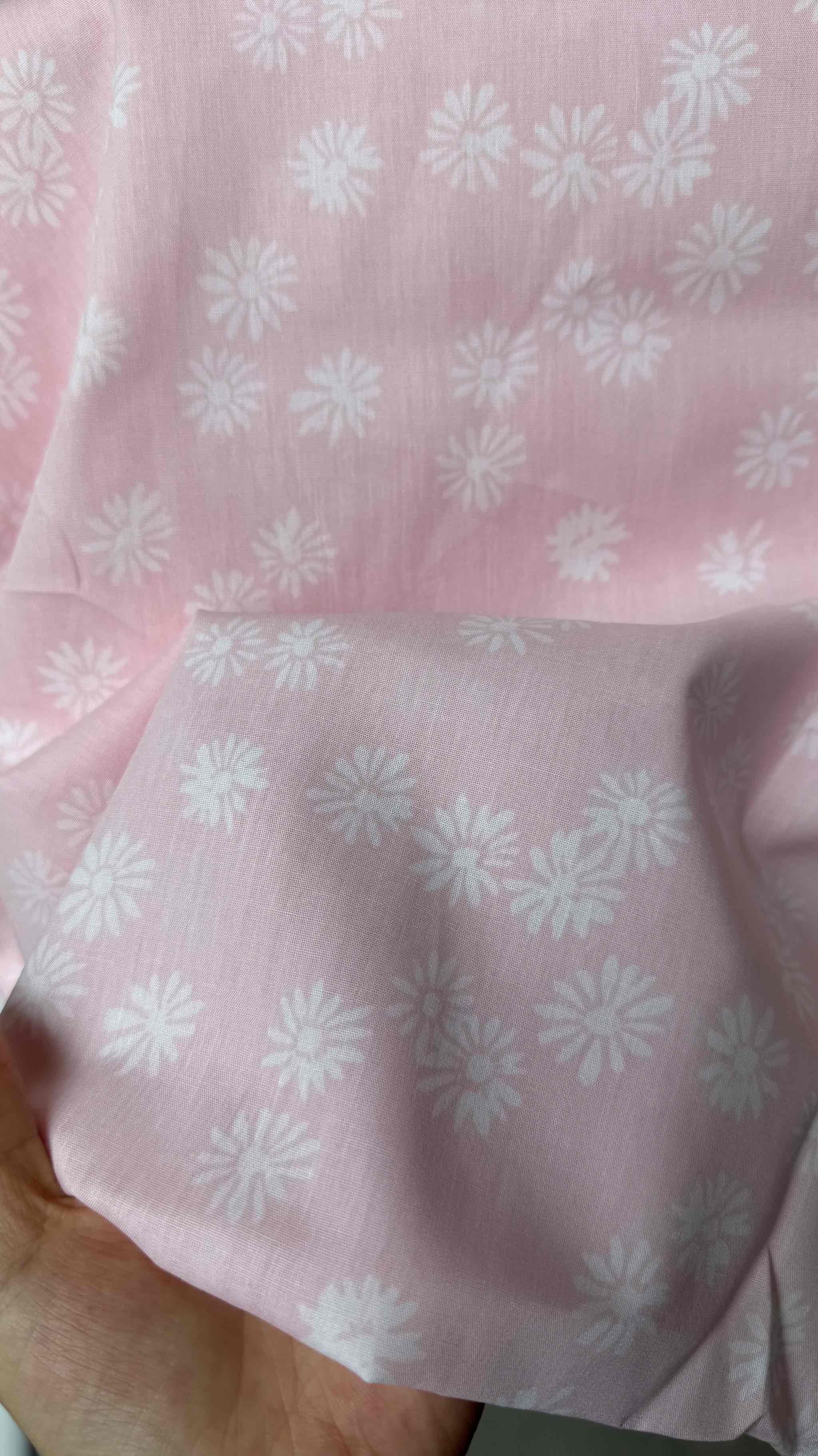 Vải Thô cotton in hoa, trái tim - may đầm, bộ, handmade, decor (dài 1m, khổ 1m45, vải cắt liền)