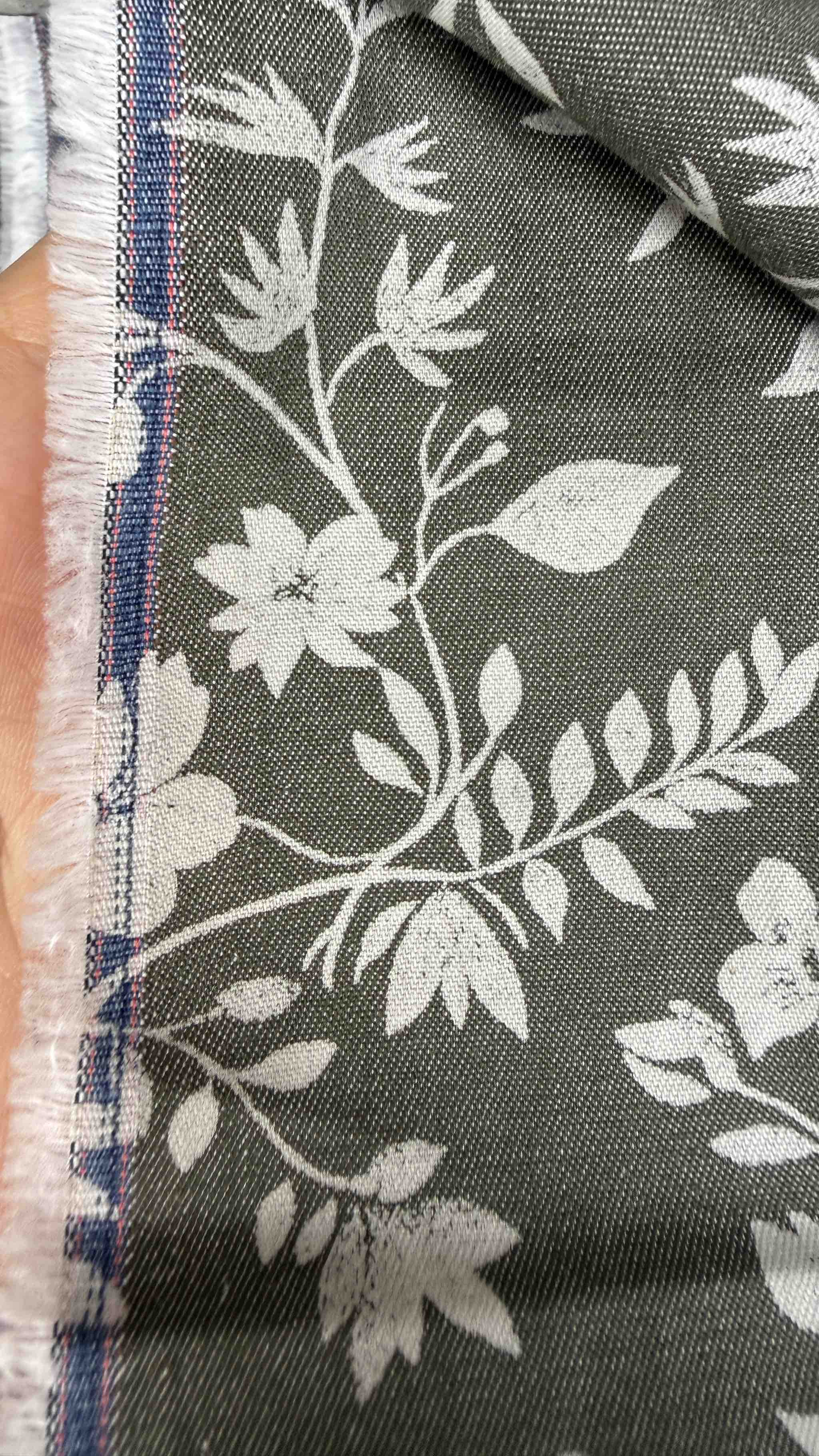 Vải Thô cotton denim in hoa - may bộ, đầm, decor, handmade (dài 1m, khổ 1m45, vải cắt liền)