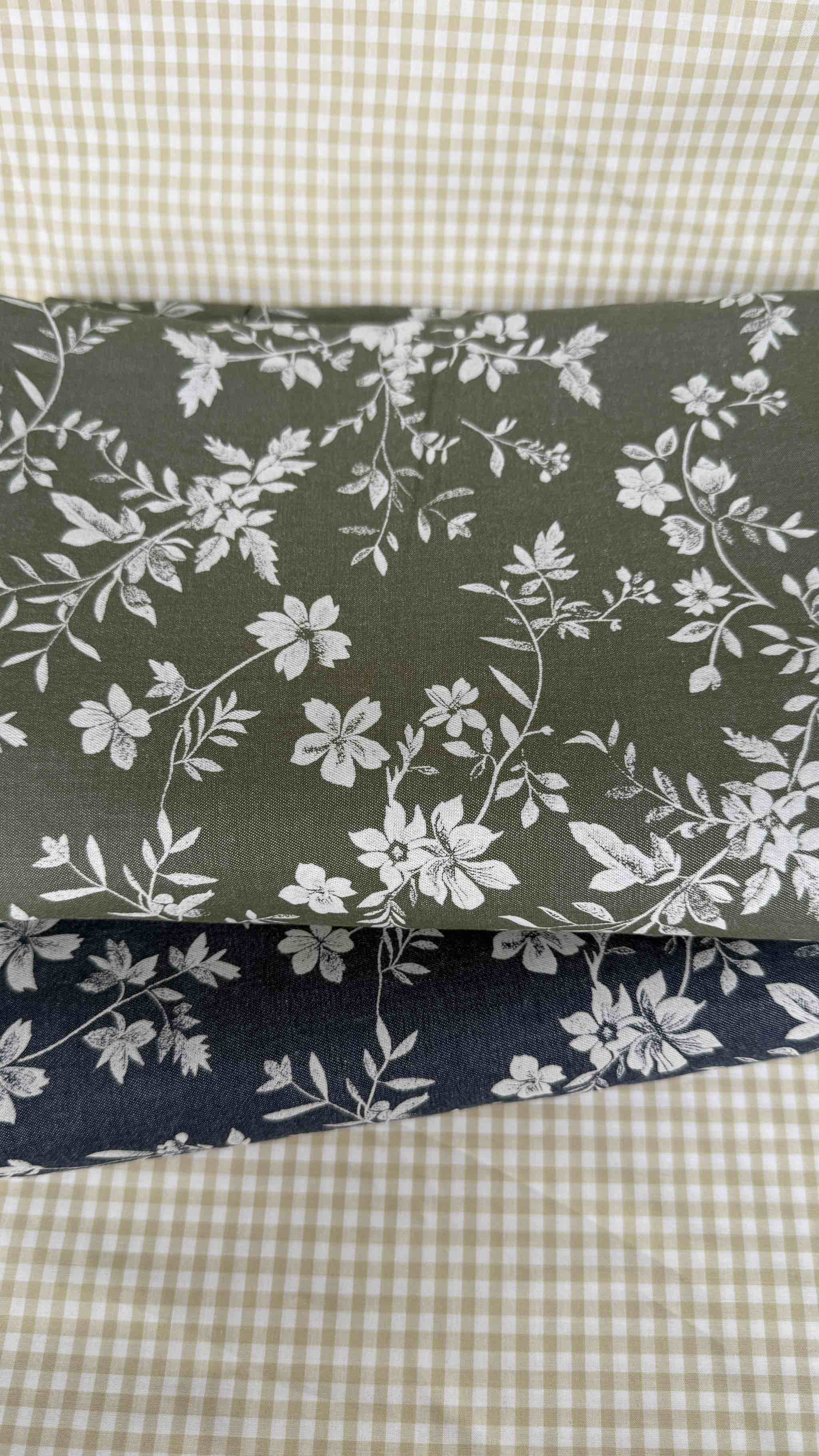Vải Thô cotton denim in hoa - may bộ, đầm, decor, handmade (dài 1m, khổ 1m45, vải cắt liền)