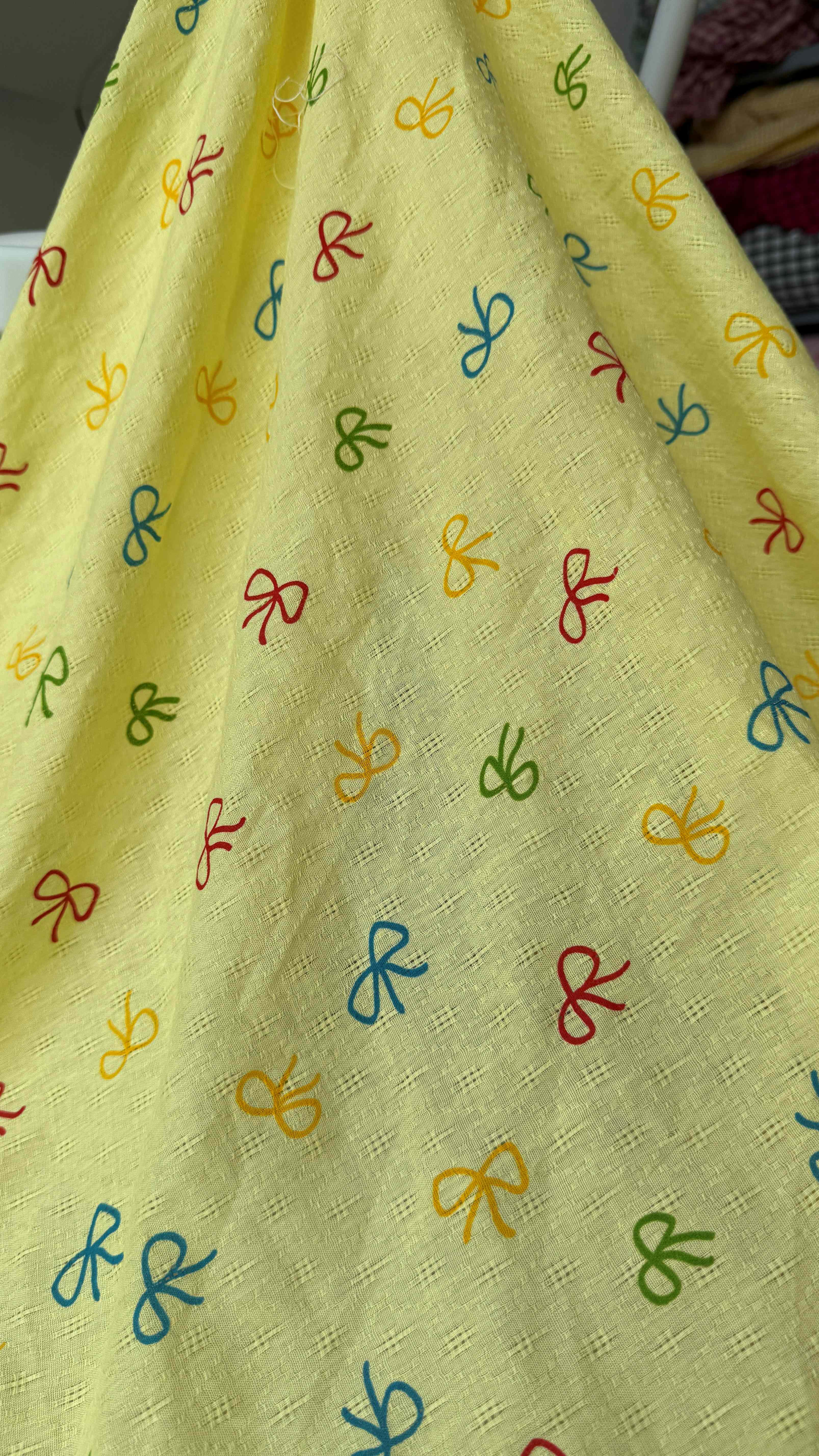 Vải boi (SLx0.5m, khổ 1.5m) thêu hoa
