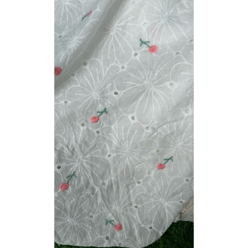 Vải boi (SLx0.5m khổ 1.35m) thêu bông chân hai đầu, boi lót