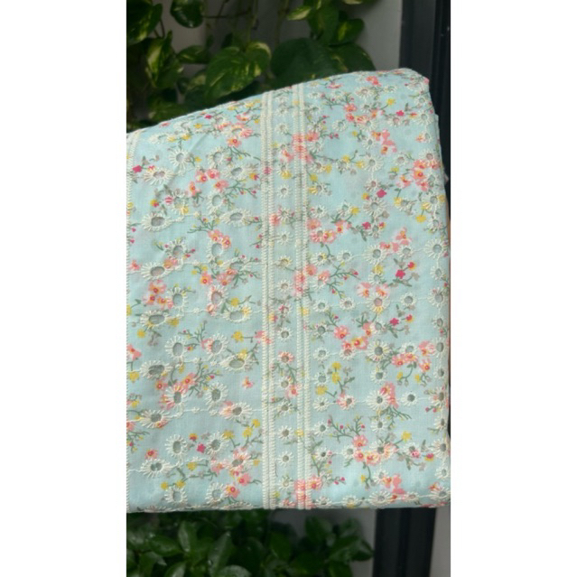 Vải boi (SLx0.5m khổ 1.45m) thêu hoa