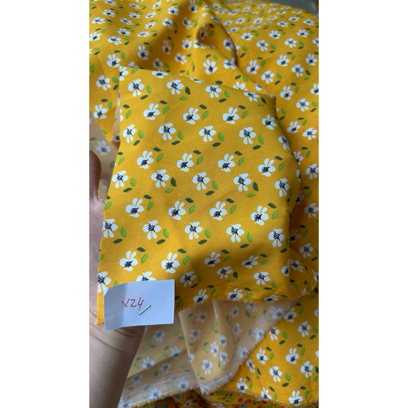 Vải Lụa 100D (SLx0.5m khổ 1.5m) lụa Nhật, hoa nhí tông vàng