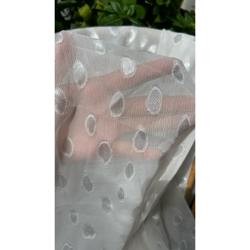 Vải voan (SLx0.5m khổ 1.5m) ép xù màu trắng kem, đỏ, hoa xanh