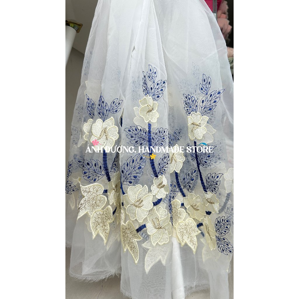 Vải voan kính (SLx0.5m khổ 0.5m) thêu hoa chân bông hai đầu.