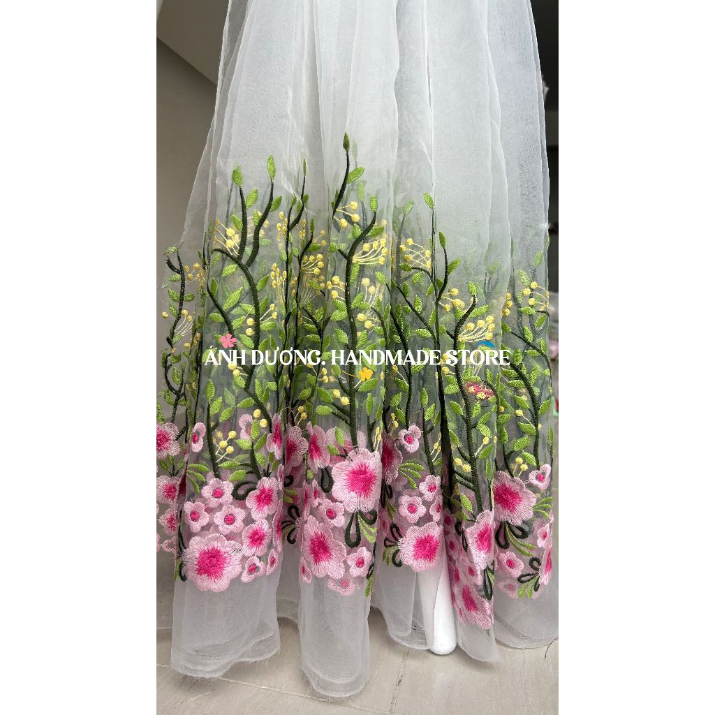 Vải voan kính (SLx0.5m khổ 0.5m) thêu hoa chân bông hai đầu.