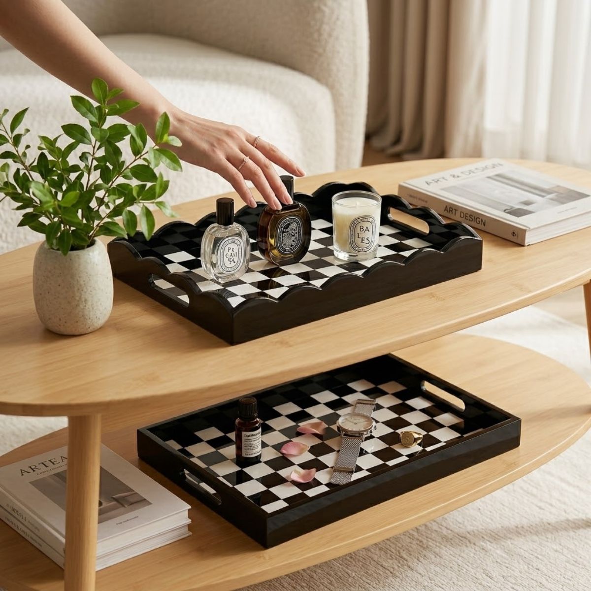 Khay caro đen trắng viền thẳng và sóng phục vụ trà bánh