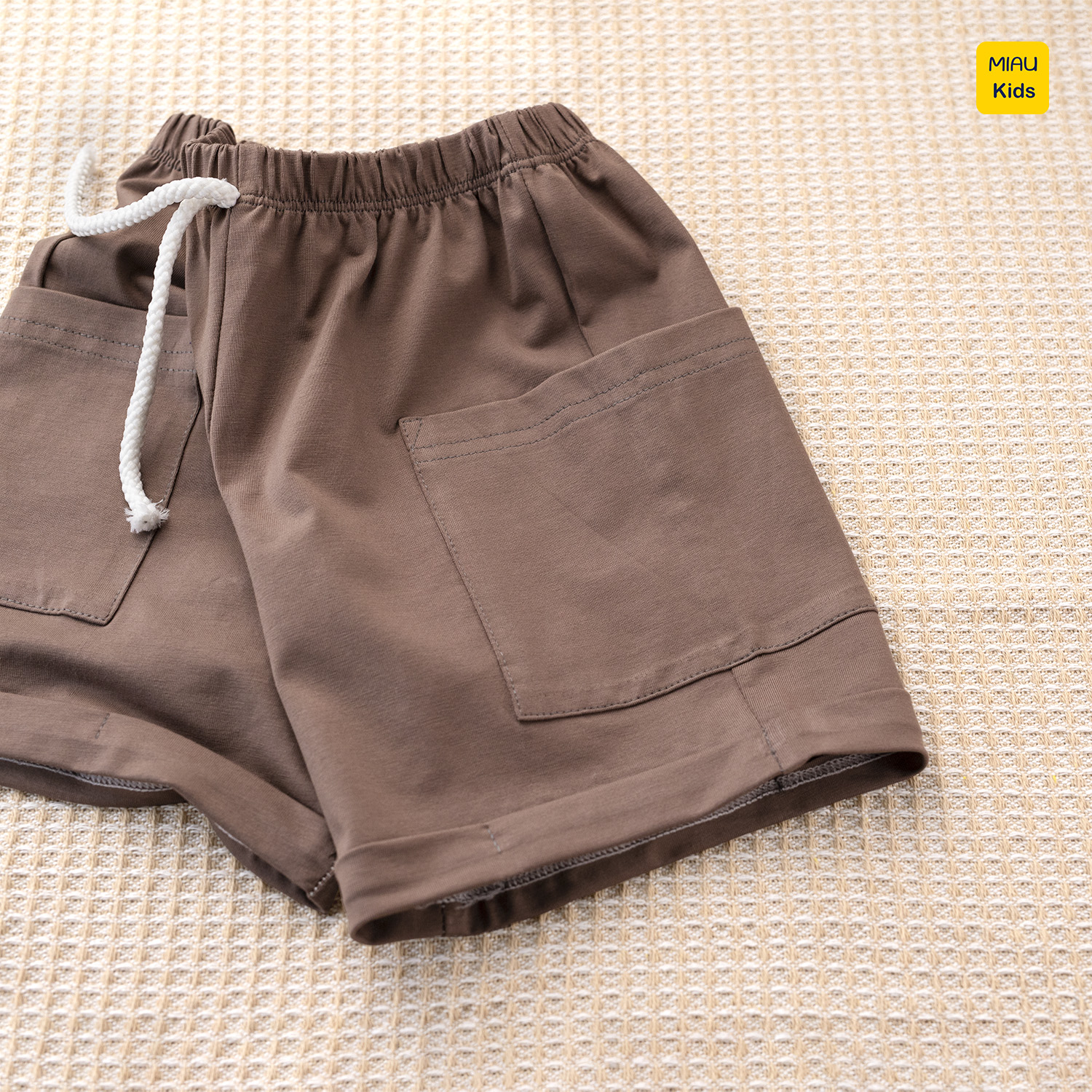 Quần đùi cho bé phối túi hộp 2 bên dễ thương cá tính, phong cách hàn quốc, thun cotton mát mịn cho bé mặc nhà mặc đi học