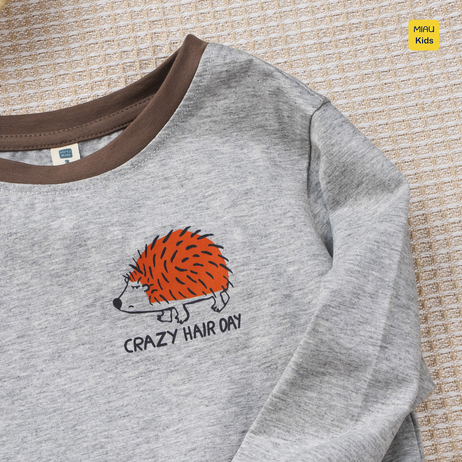 Bộ dài tay cho bé hoạ tiết chú chú nhím dễ thương, thun cotton mềm mịn mát cho bé mặc nhà rất thích