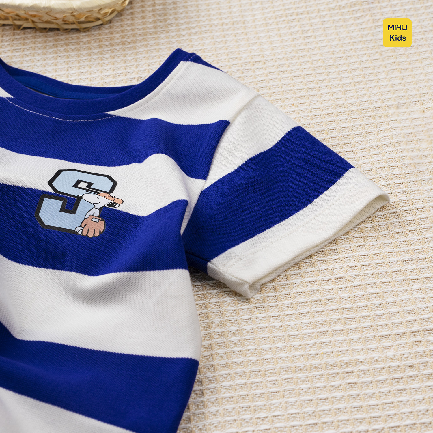 Áo thun sọc cho bé trai in hình chú chó Snoopy dễ thương, chất thun cotton tổ ong thoáng mát cho bé mặc đi học đi chơi
