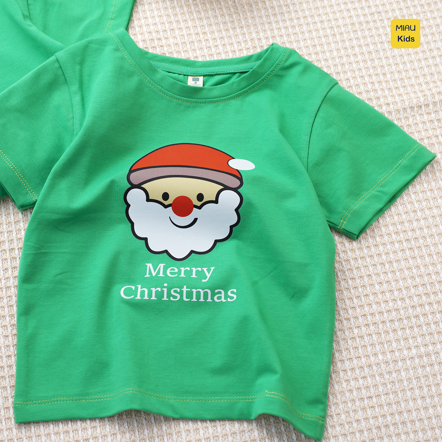 Áo phông Noel cho bé hoạ tiết Ông Già Noel Merry Christmas chất thun cotton thoáng mát mềm mịn cho bé mặc giáng sinh