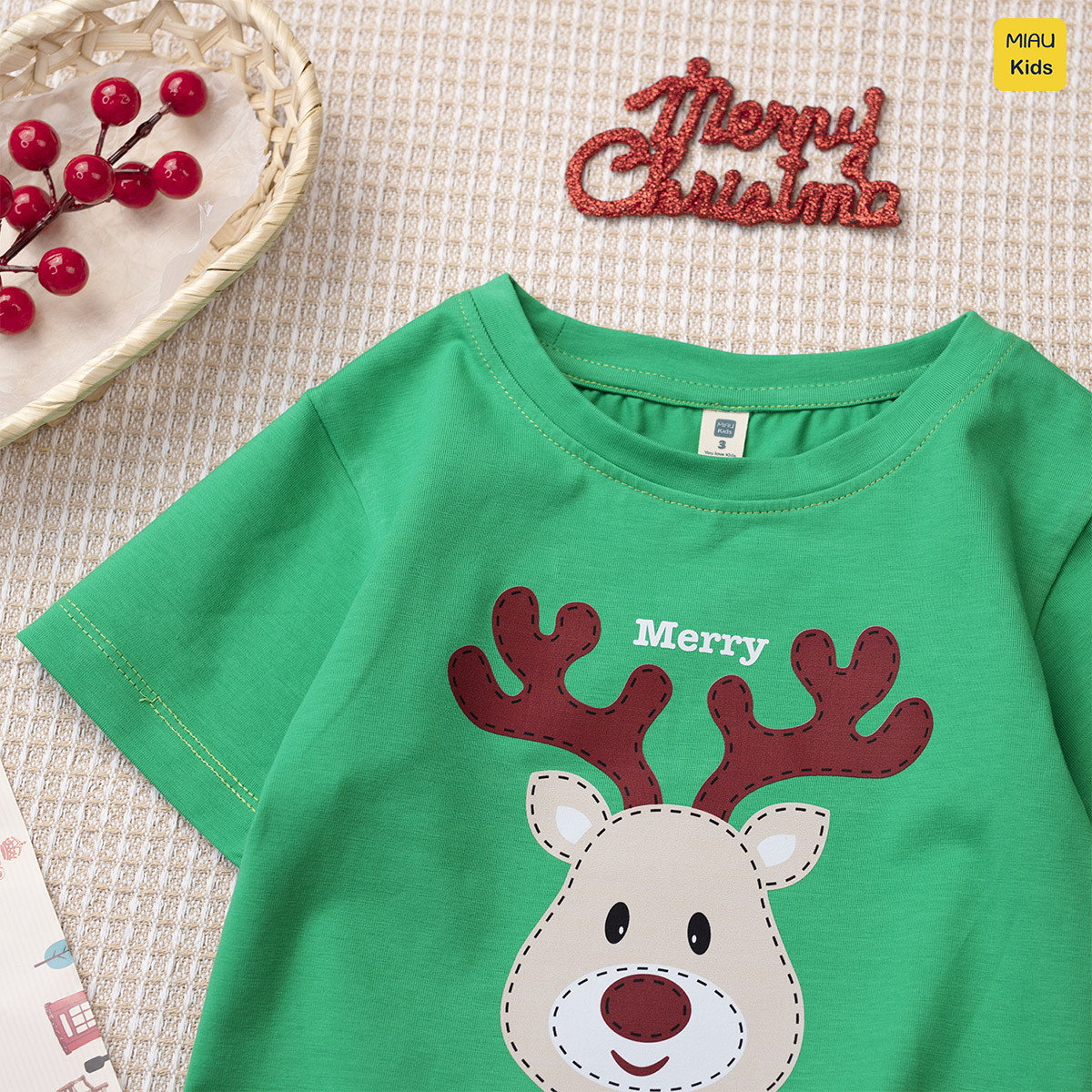 Áo Phông Cho Bé In Hình Chú Tuần Lộc Dễ Thương cho bé chơi Noel, Thun Cotton Dày Mịn Thoáng Mát Cho Bé Đến 55Kg