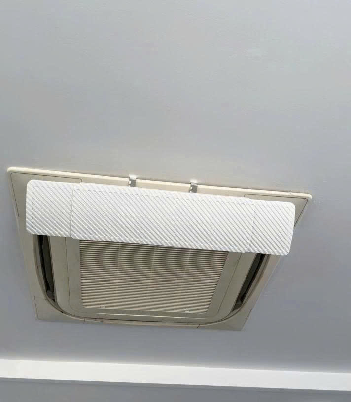 Tấm chắn gió điều hoà Cassette loại co dãn