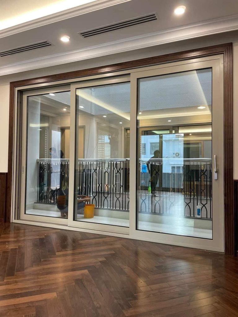5 mẫu cửa nhôm Maxpro chống ồn, phù hợp nhà phố tại Nghệ An - Giải quyết triệt để nỗi lo ồn bụi, nóng nực