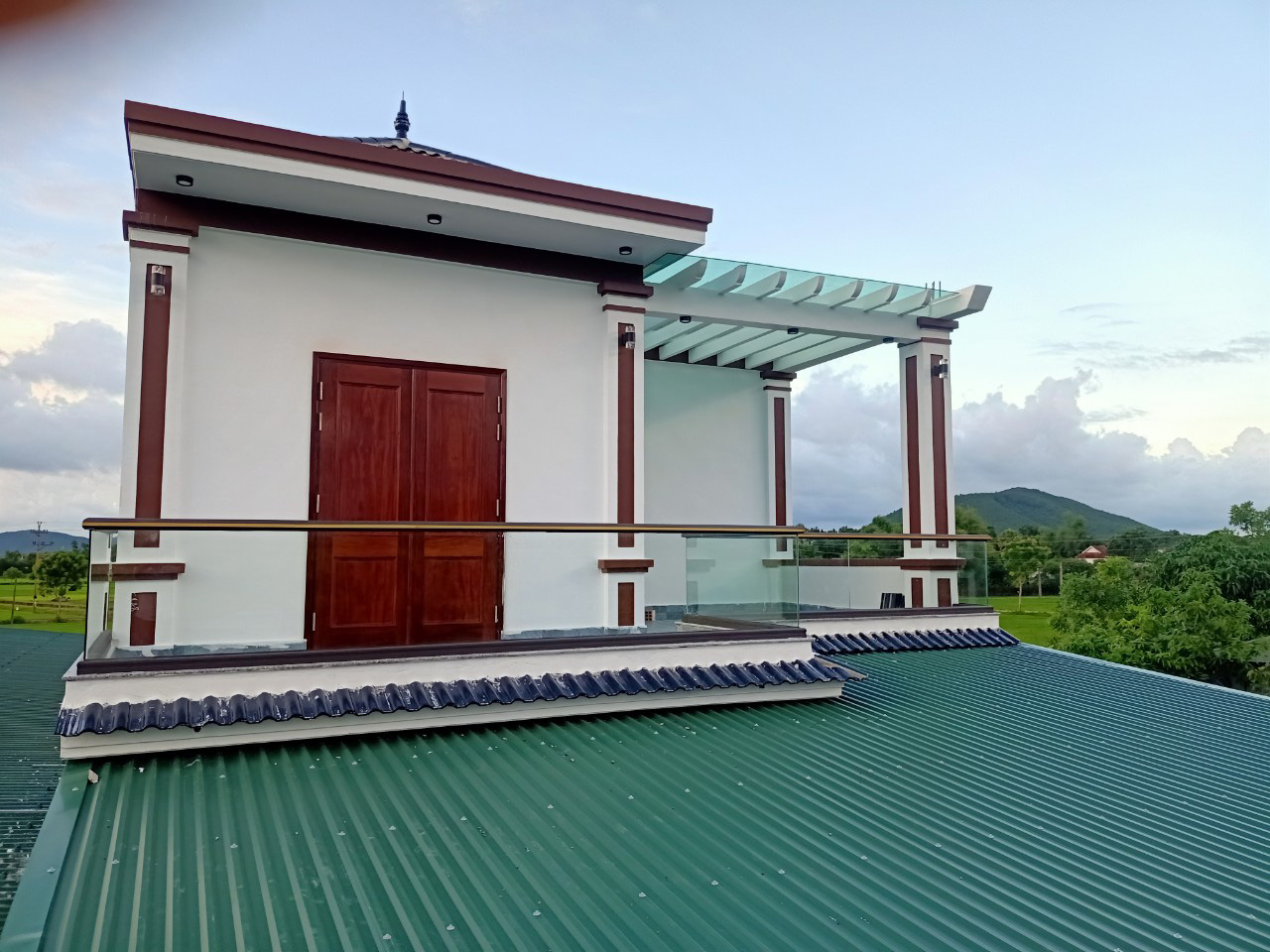 Vách kính mặt dựng Xingfa